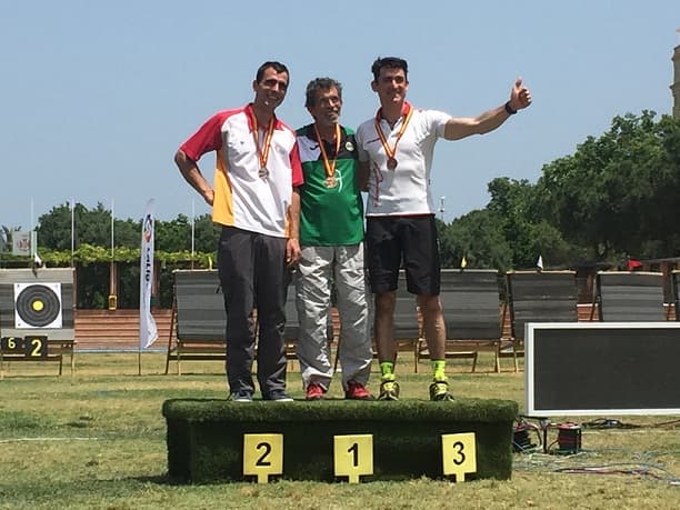Agustín Vera Muñoz tercero en Categoría Senior en arco tradicional